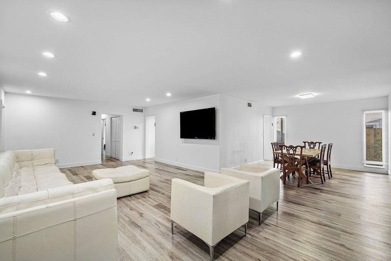 6165 Old Court Rd - Photo 5 of 21