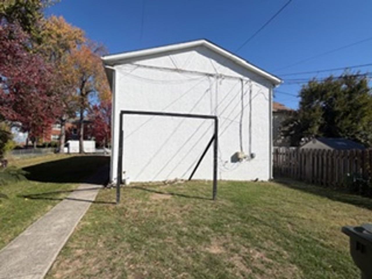 2637 Adams Ave - Photo 4 of 11