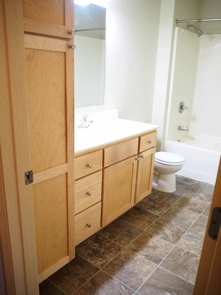 Jordan Valley Townhomes - Photo 4 of 16