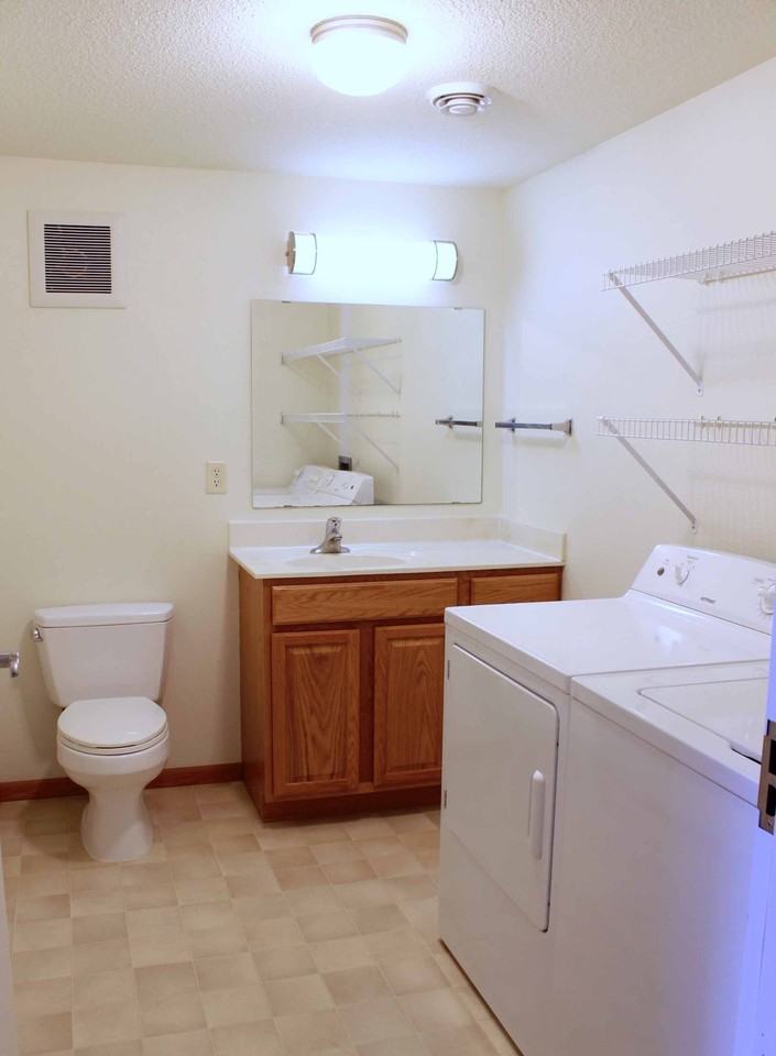 Jordan Valley Townhomes - Photo 5 of 16