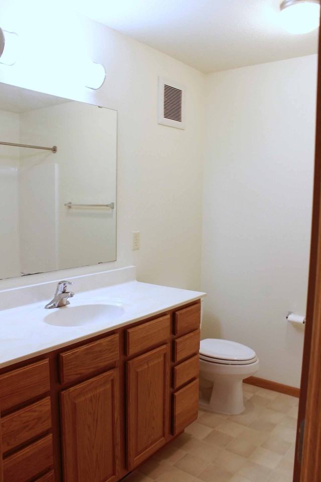 Jordan Valley Townhomes - Photo 6 of 16