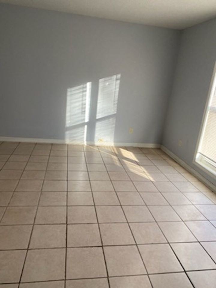 6015 Warm Springs Ct #B - Photo 3 of 7