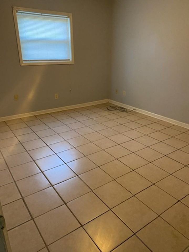 6015 Warm Springs Ct #B - Photo 6 of 7