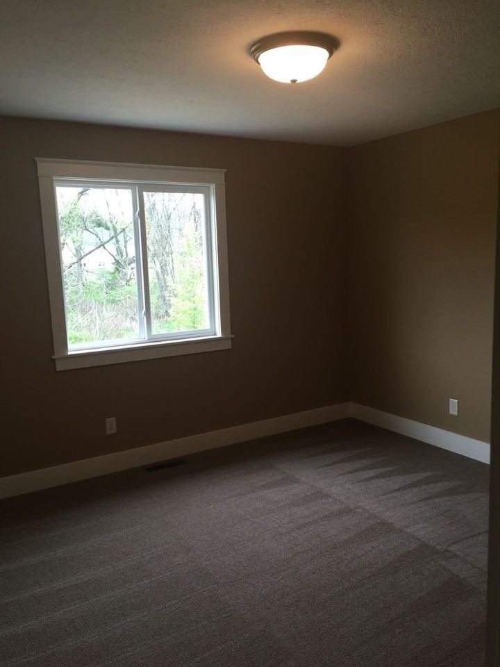 2967 Creekside Ct - Photo 6 of 17