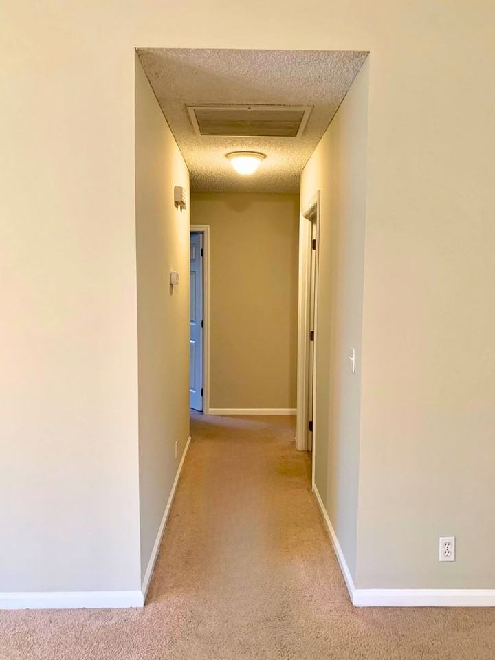 102 Hopi Ct - Photo 5 of 14