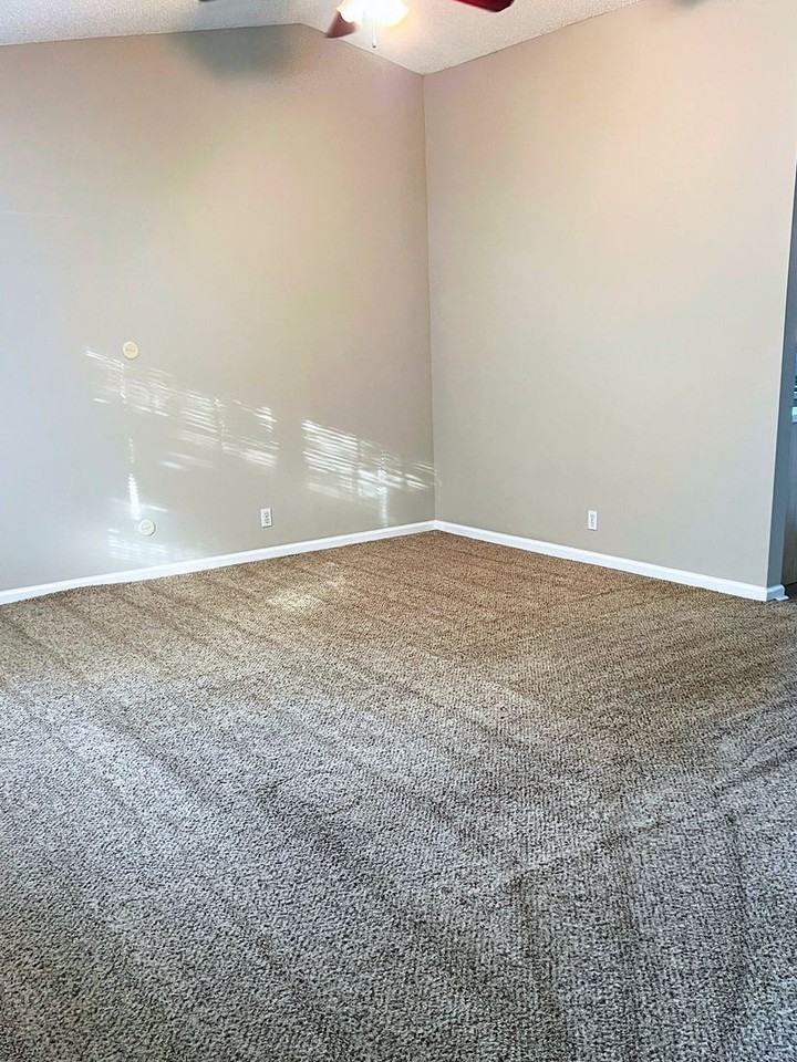 102 Hopi Ct - Photo 6 of 14