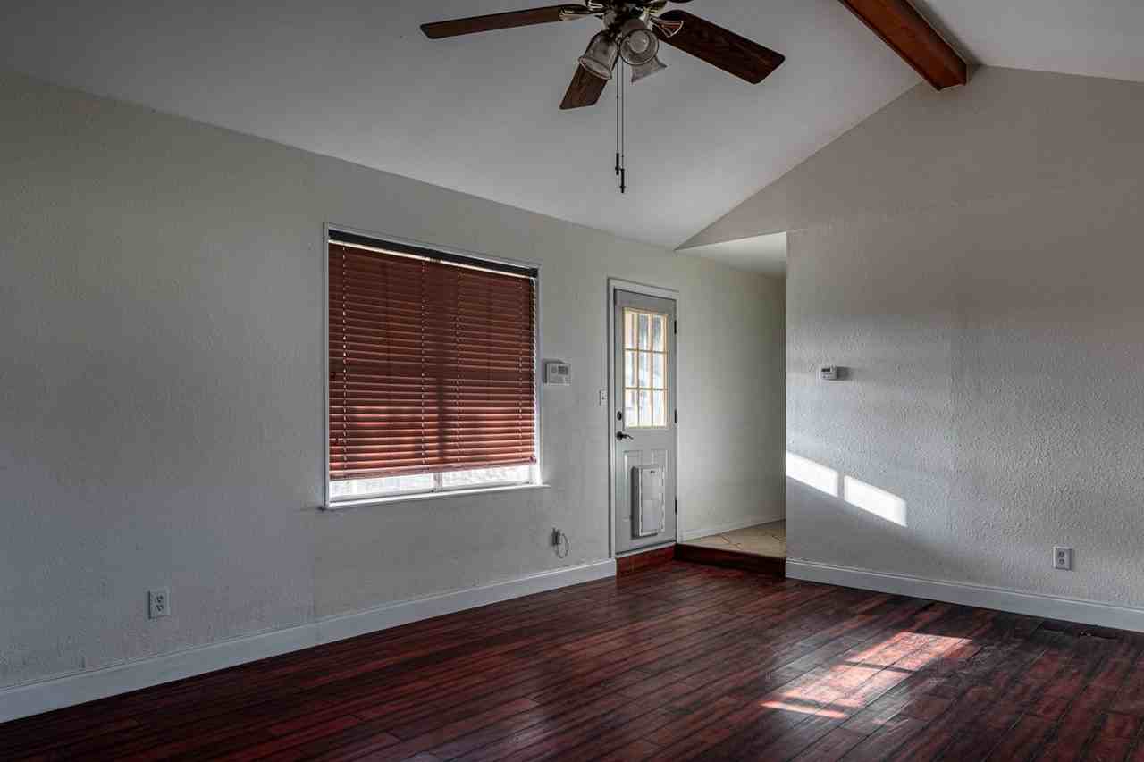 112 Tomahawk Trl - Photo 6 of 15