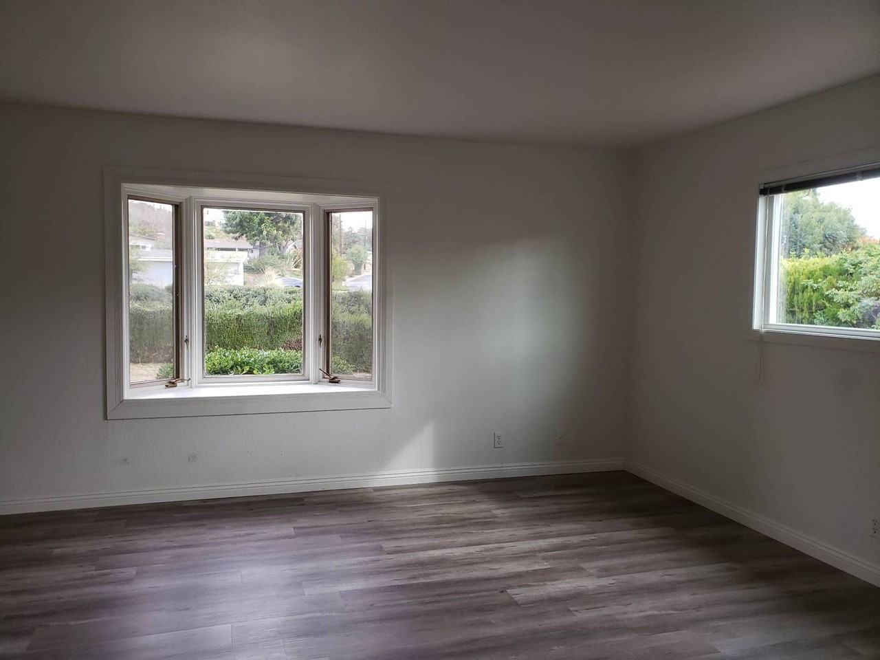 5910 Bob Street - Photo 4 of 27