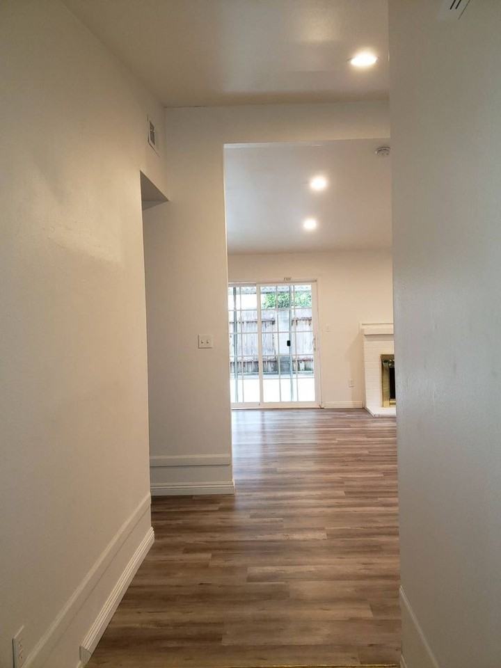 5910 Bob Street - Photo 5 of 27