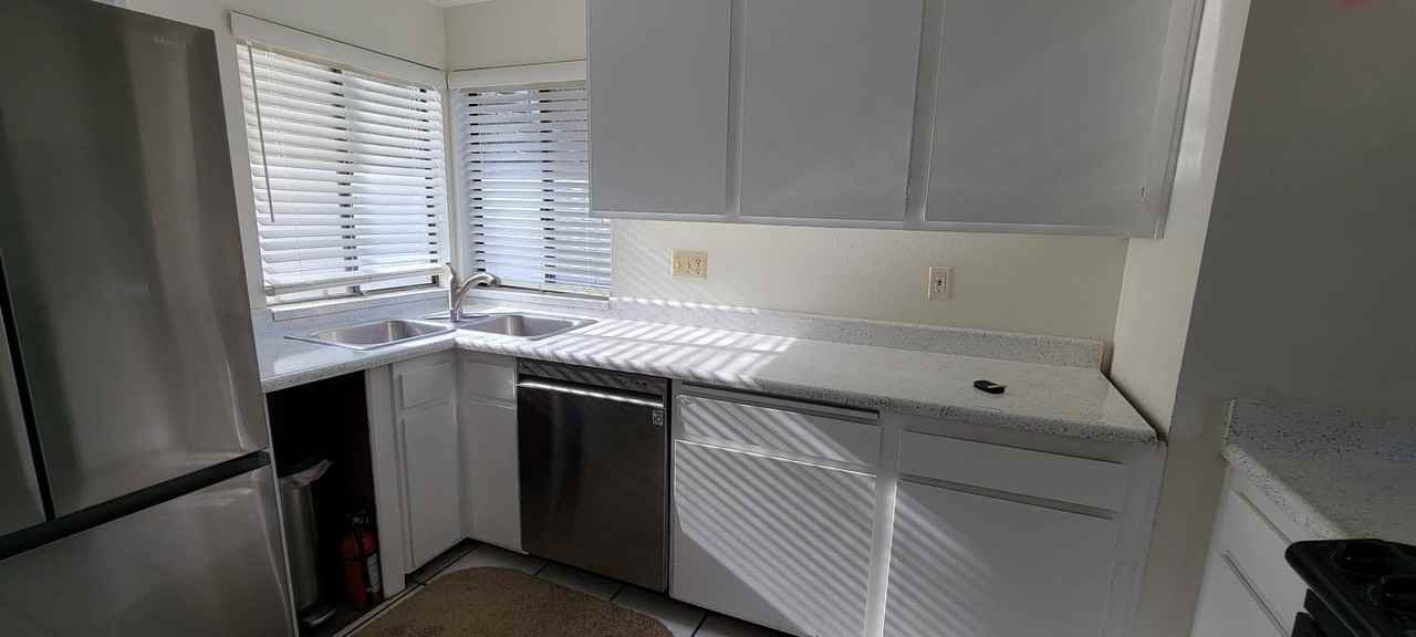 4950 Lantana Dr - Photo 4 of 8