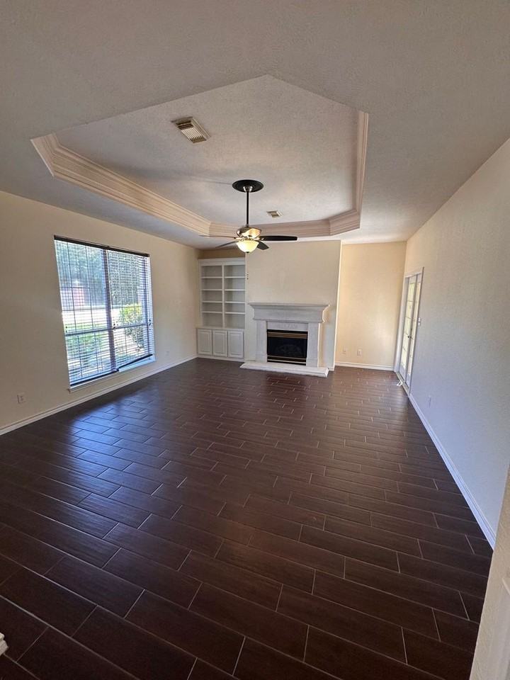 115 Suncrest - Photo 3 of 14