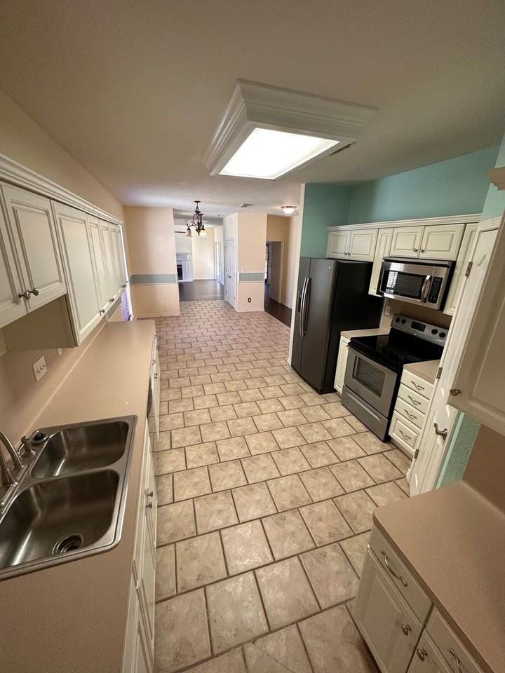 115 Suncrest - Photo 4 of 14