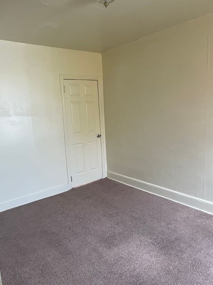 3924 Coral St - Photo 4 of 6