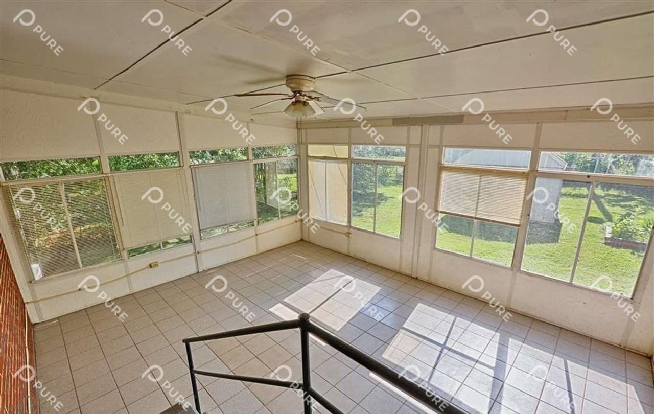 3206 Bayless Drive Southwest - Photo 7 of 14