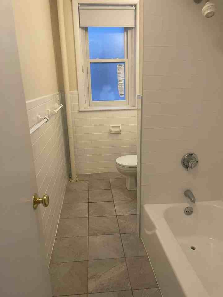 1133 Commonwealth Ave - Photo 5 of 10