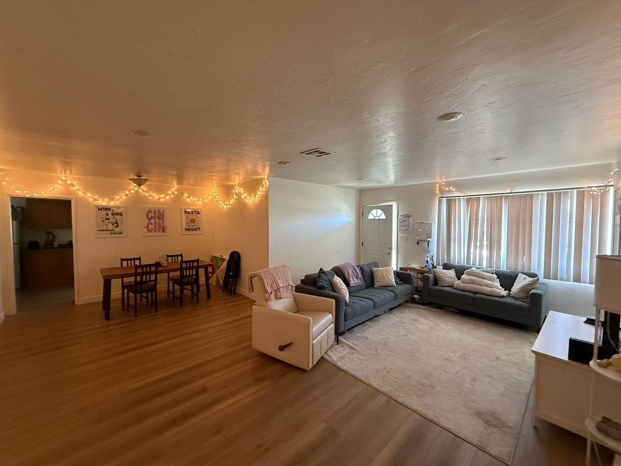 4920 Art St - Photo 5 of 20