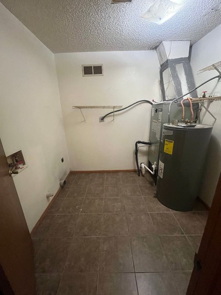 3005 Montgomery Street - Photo 6 of 36