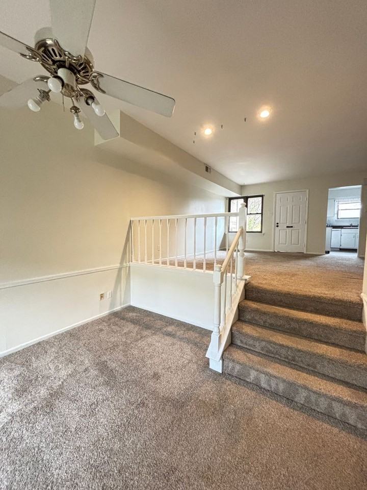 1708 Redwood Court - Photo 6 of 50