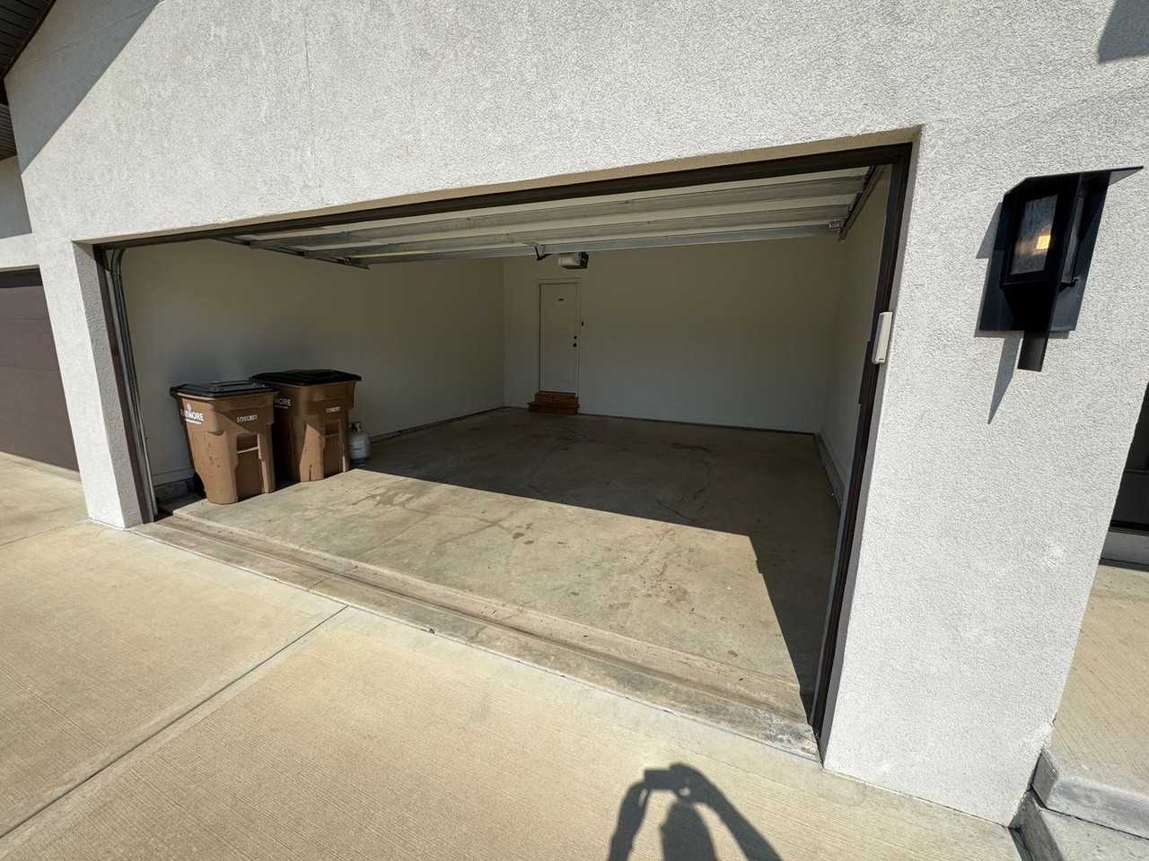 100 100 & 102 E. Maplewood Ln - Photo 6 of 15