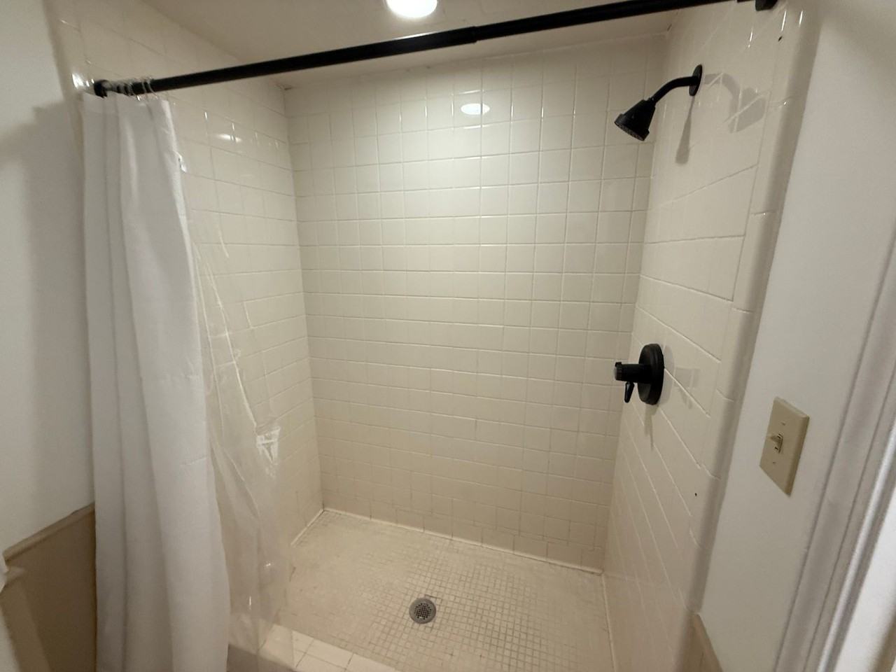 7031 East 70th Street - Photo 3 of 31