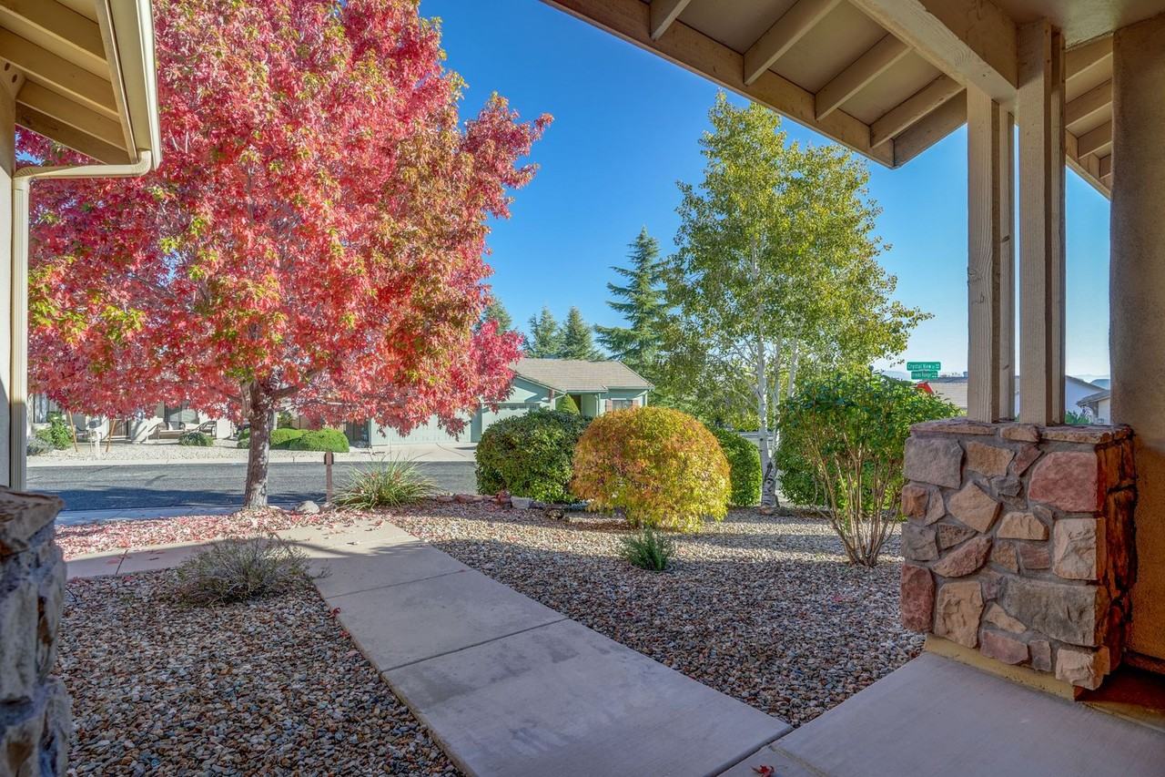 865 Crystal View Drive - Photo 3 of 40