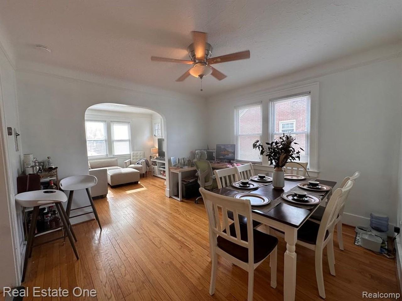 122 West Houstonia Avenue #A - Photo 6 of 16