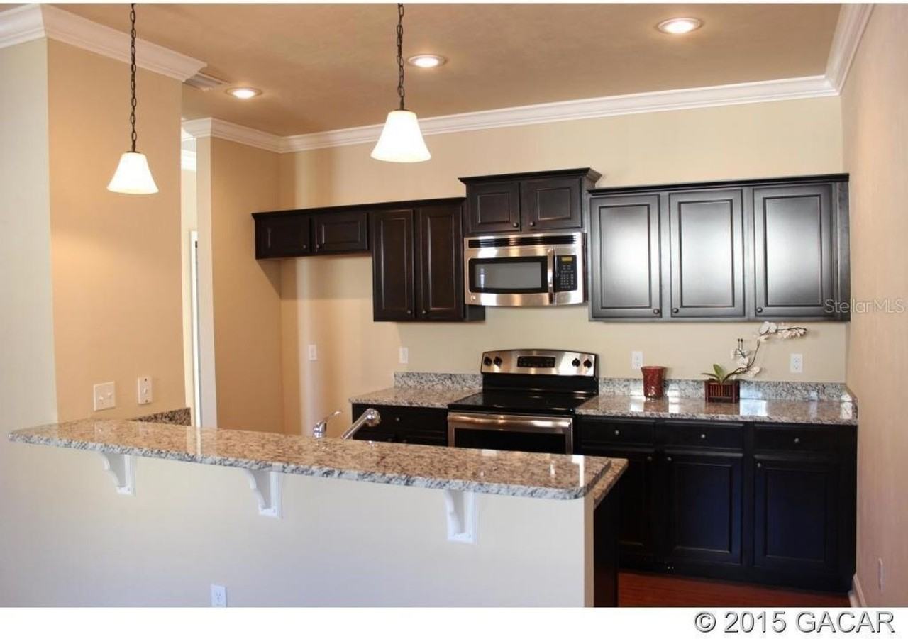 1731 Southwest 66th Drive - Photo 3 of 38