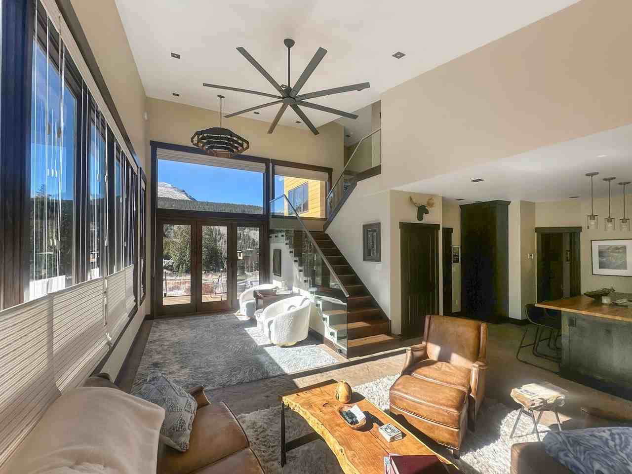 162 Doris Dr - Photo 4 of 23