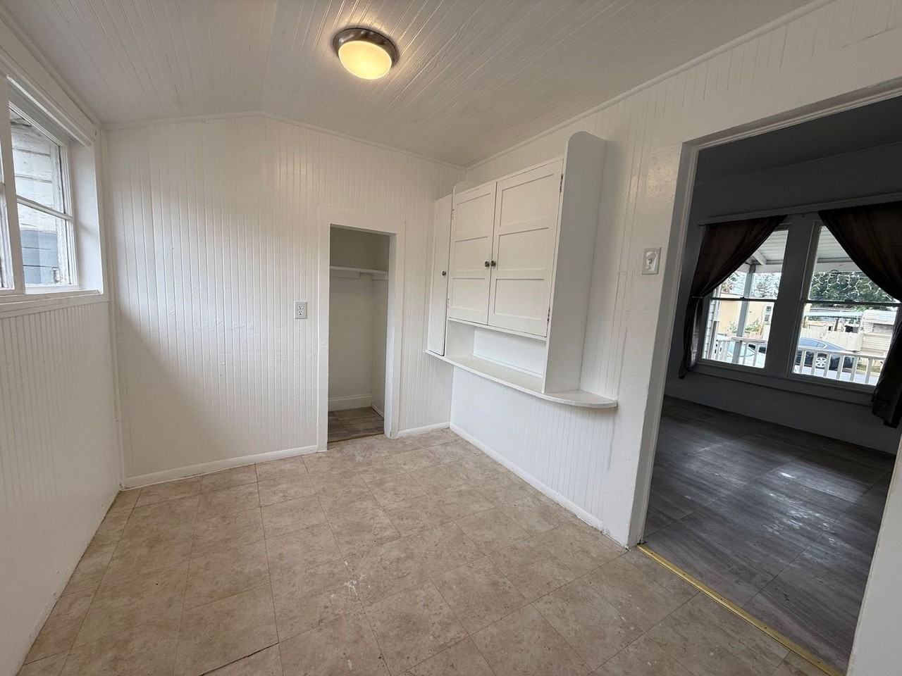 1181 East Millard Way - Photo 4 of 15