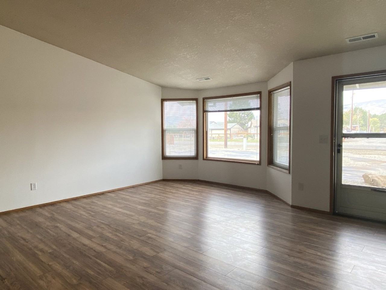 204 3rd Avenue - Photo 3 of 24