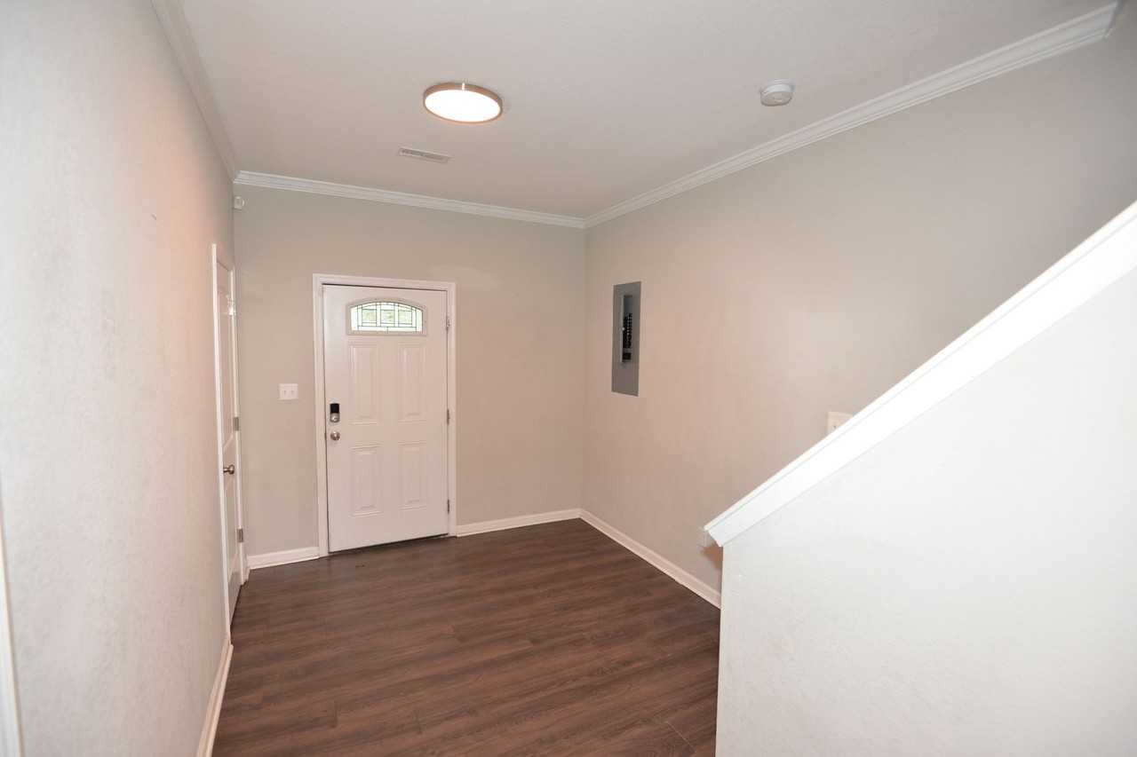 1302 Prentis Ave - Photo 2 of 30