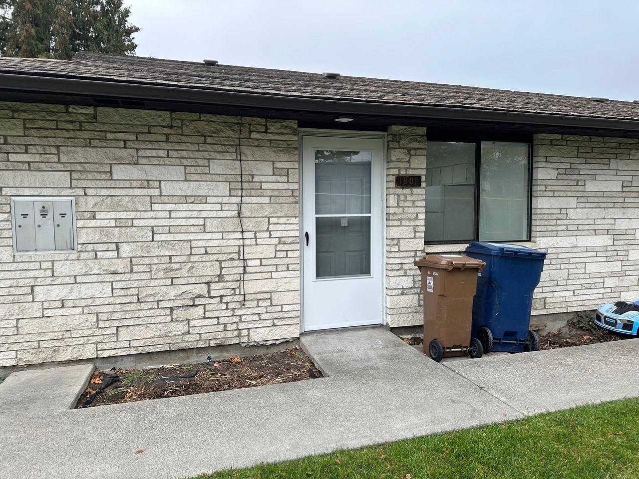 1001 Spokane Street - Photo 2 of 10