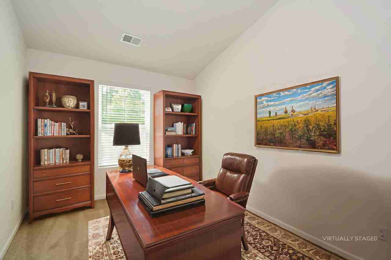 60 Striker Rd - Photo 6 of 50