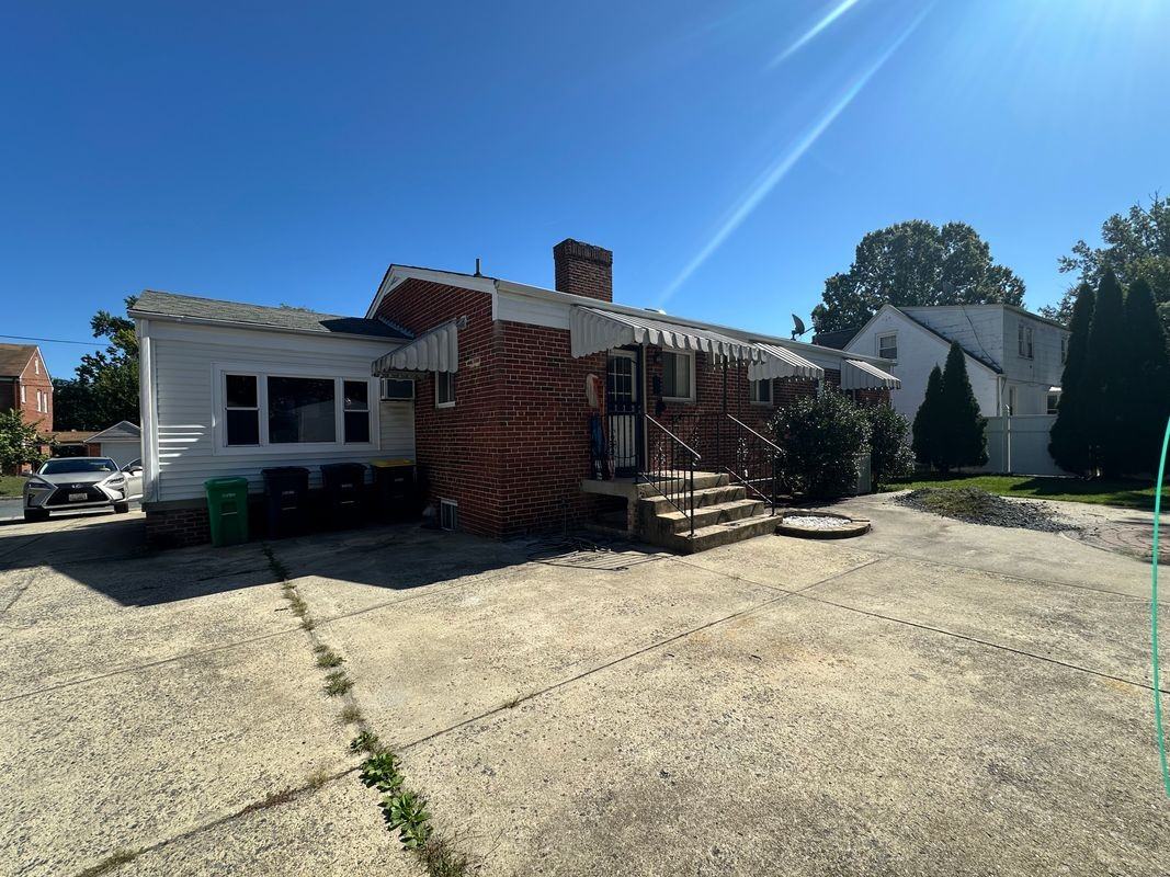 7002 21st Ave - Photo 2 of 3