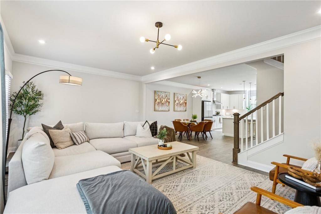 1368 Live Oak Ln - Photo 6 of 26