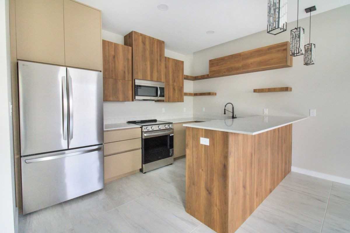 2229 Corales St - Photo 2 of 16