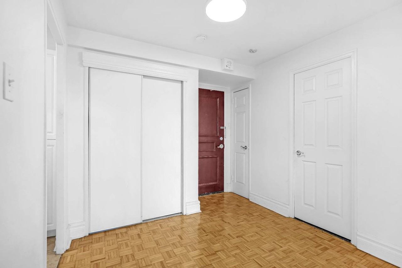 200 Av Kensington #726 - Photo 4 of 16