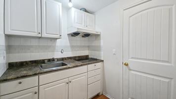 featured image of 20 Taralake Road NE #LOWER