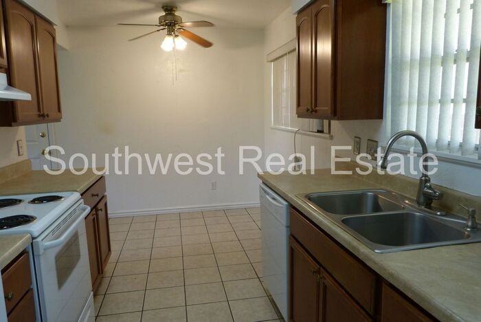 917 West Plains Avenue - Photo 7 of 19