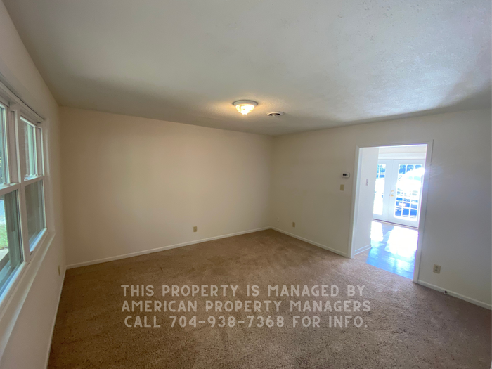 1116 Arbor Dr #4A - Photo 2 of 10