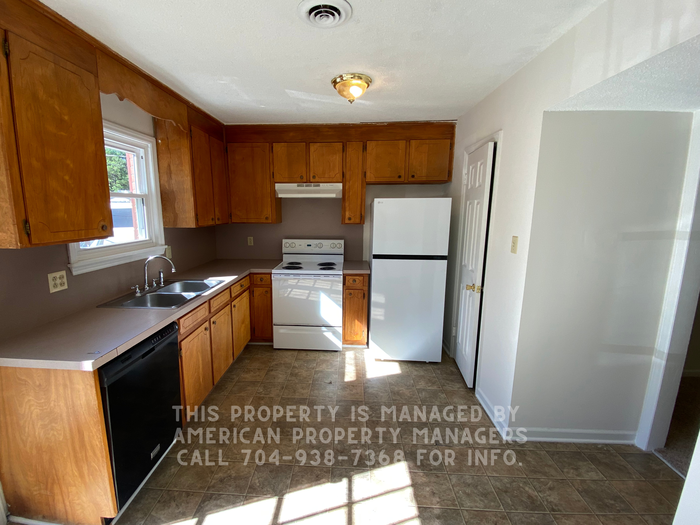 1116 Arbor Dr #4A - Photo 3 of 10