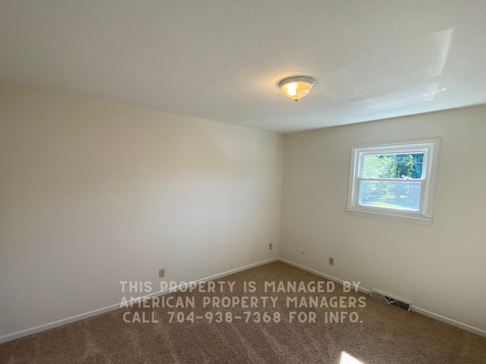 1116 Arbor Dr #4A - Photo 7 of 10