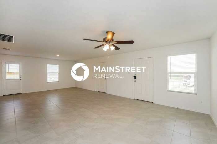 2312 Great Belt Boulevard - Photo 4 of 15