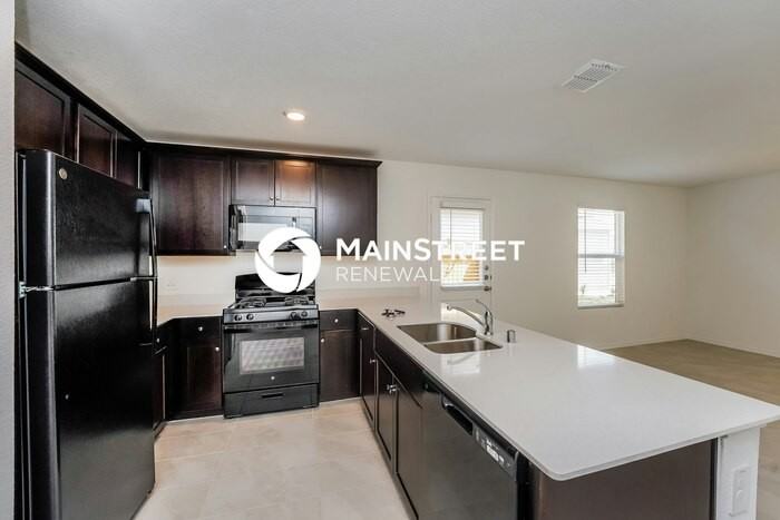 2312 Great Belt Boulevard - Photo 5 of 15