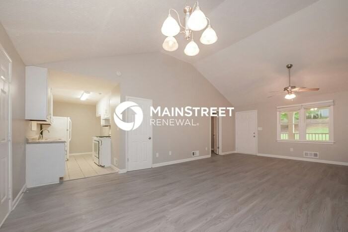 1003 Salisbury Trl - Photo 4 of 17