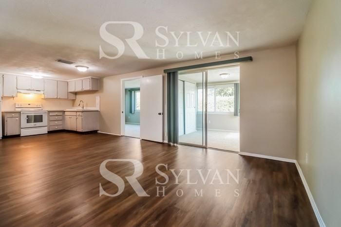 2536 Almond Dr - Photo 4 of 15