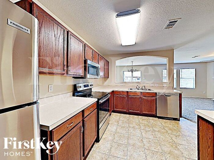 1608 Quails Nest Dr - Photo 3 of 17