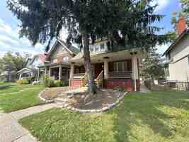 featured image of 2263 Summit St