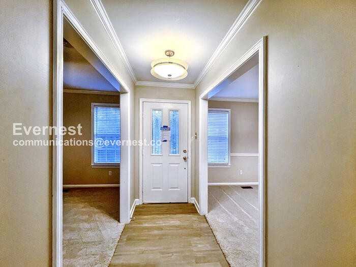 121 Illinois Bayou Dr - Photo 2 of 28