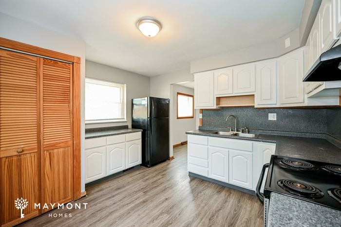 2512 Grosvenor Dr - Photo 7 of 14